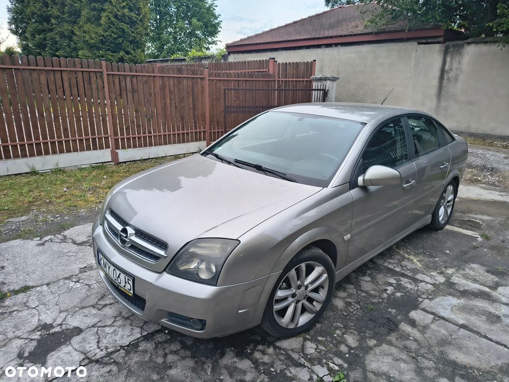 Opel Vectra 2.2 DTI - 1
