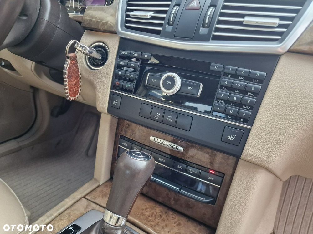 Mercedes-Benz Klasa E - 26