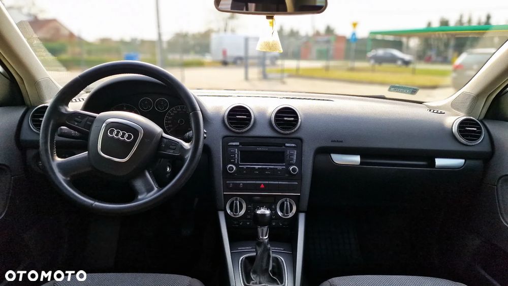 Audi A3 Sportback 2.0 TDI DPF Quattro Attraction - 8