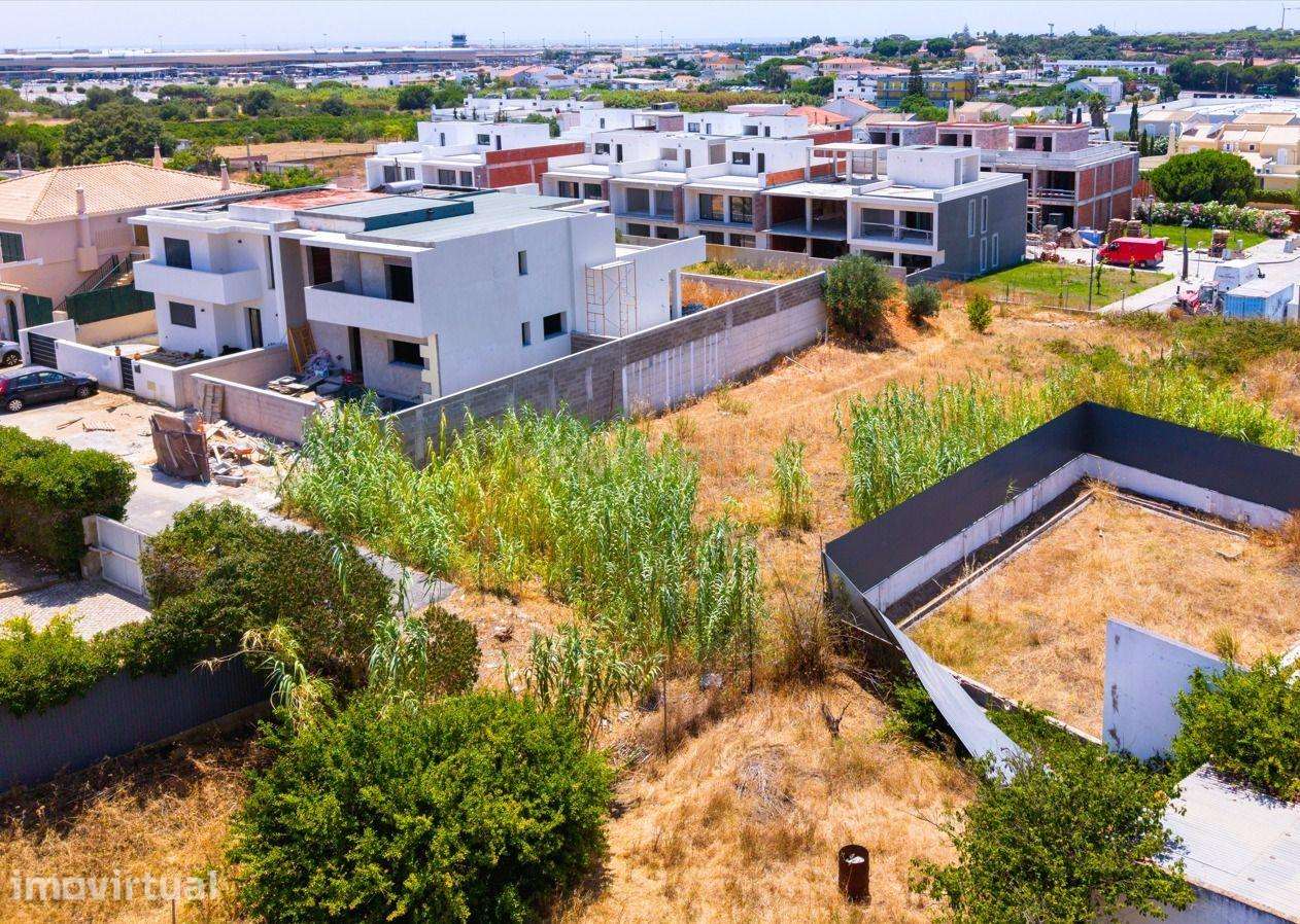 Terreno Urbano de 760 m² para Construção em Montenegro, Faro - Grande imagem: 3/7