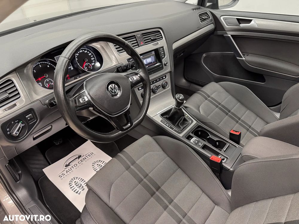 Volkswagen Golf 1.6 TDI BlueMotion Technology Comfortline - 22