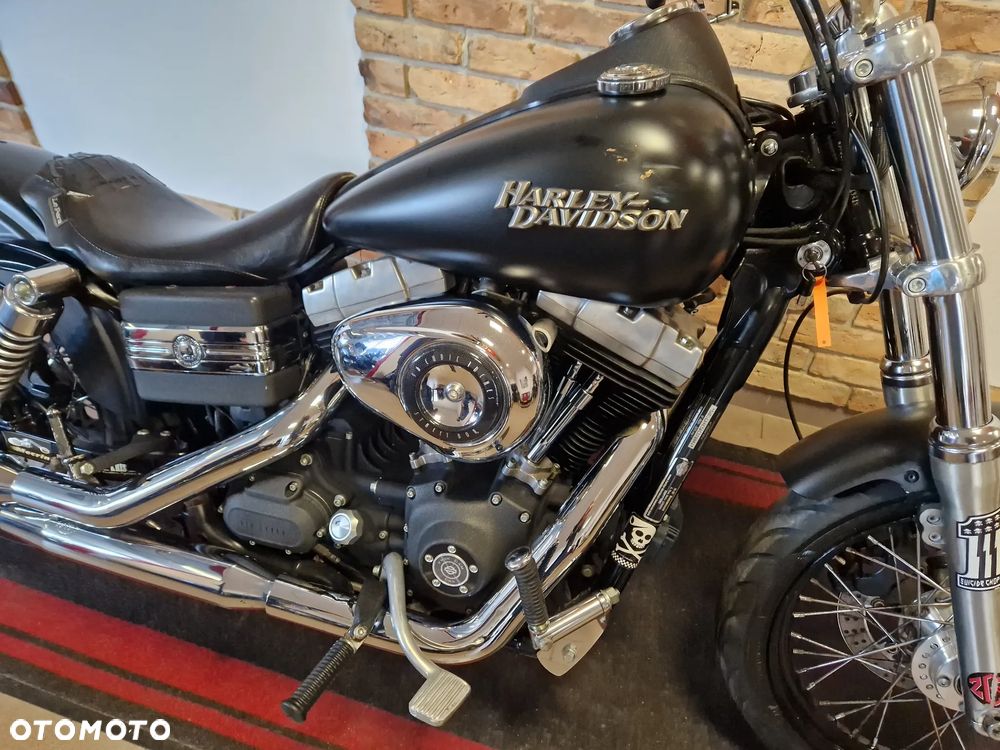Harley-Davidson Dyna Street Bob - 32
