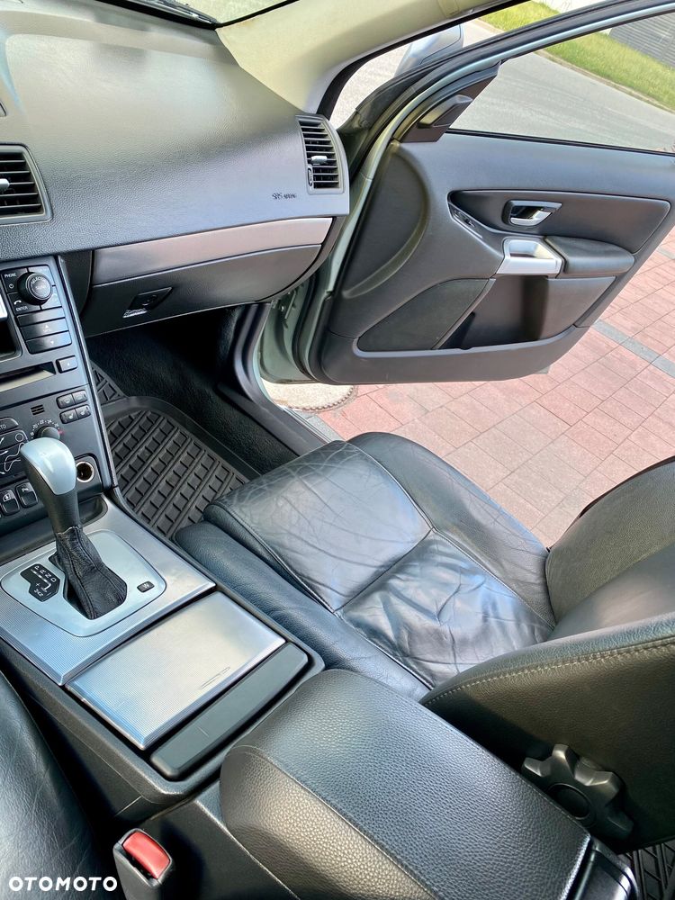 Volvo XC 90 - 9