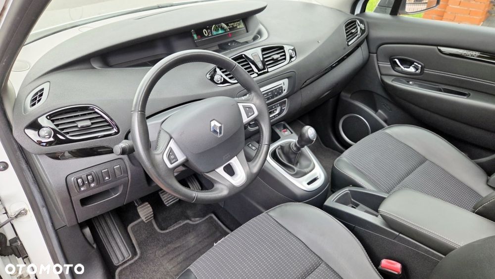 Renault Grand Scenic TCe 130 Luxe - 22