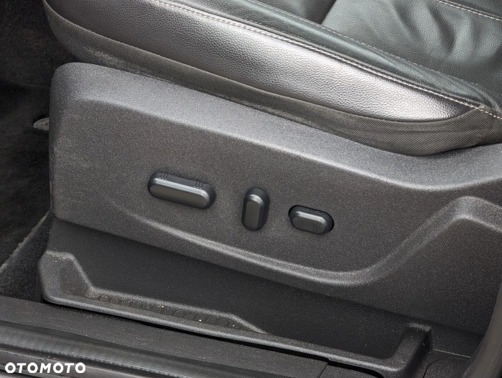 Ford Kuga 2.0 TDCi 4x4 Titanium - 33