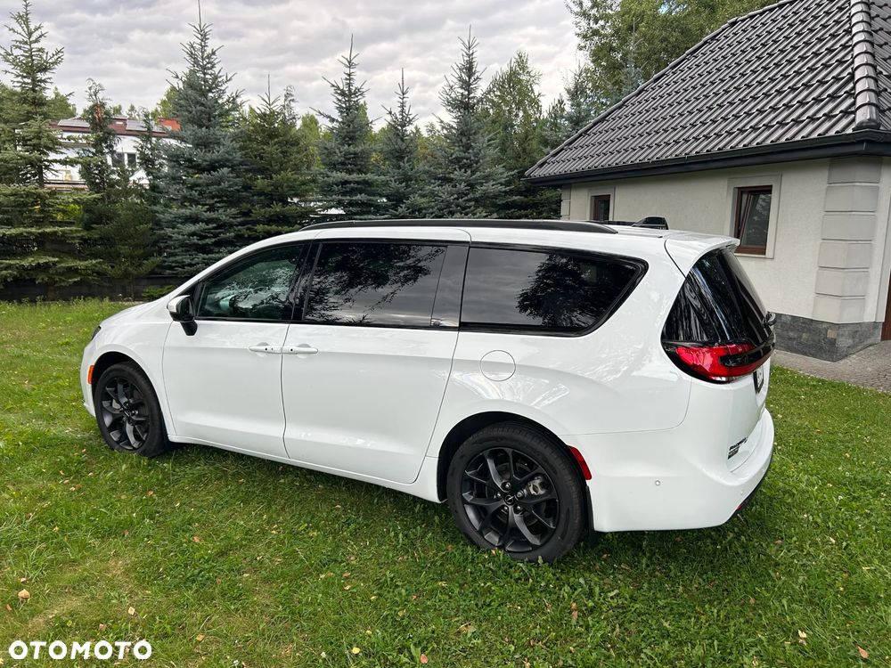 Chrysler Pacifica - 7