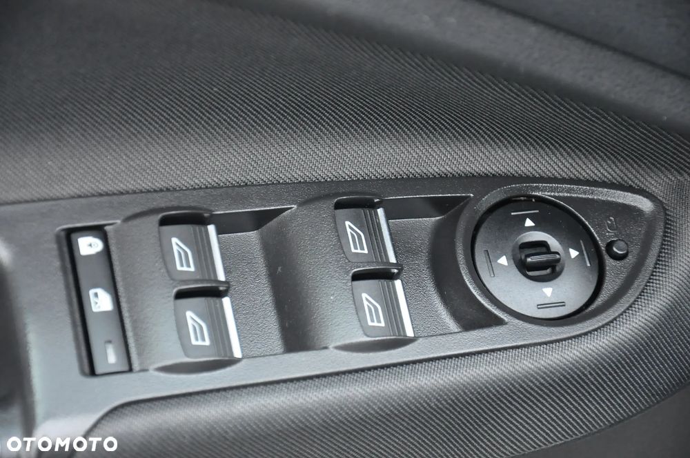 Ford C-MAX 2.0 TDCi Start-Stop-System Titanium - 24