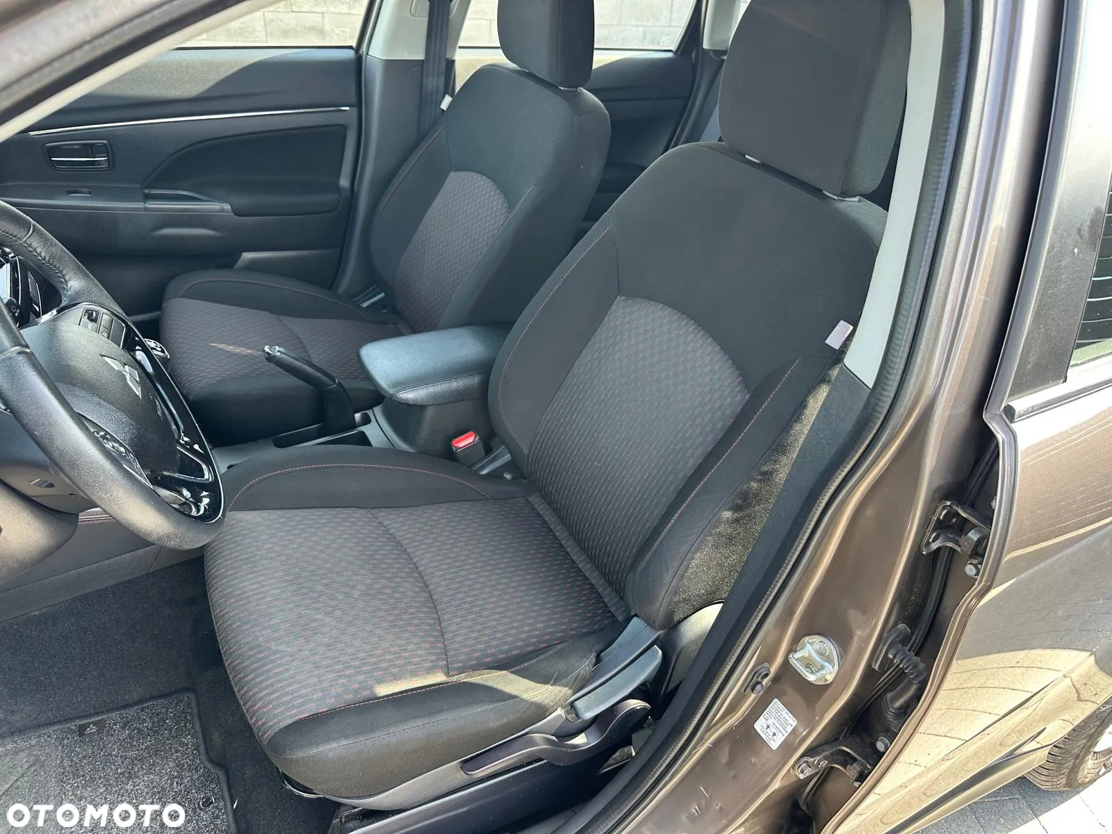 Mitsubishi ASX 1.6 2WD Comfort Edition - 11