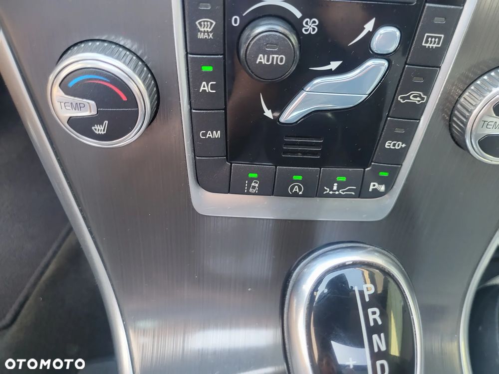 Volvo XC 60 D4 Drive-E Momentum - 16