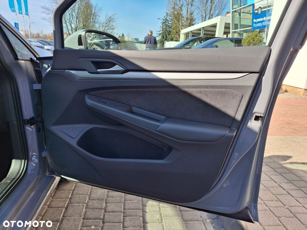 Volkswagen Golf Variant - 17