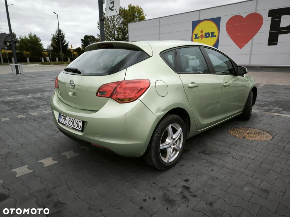 Opel Astra 1.6 Cosmo - 7