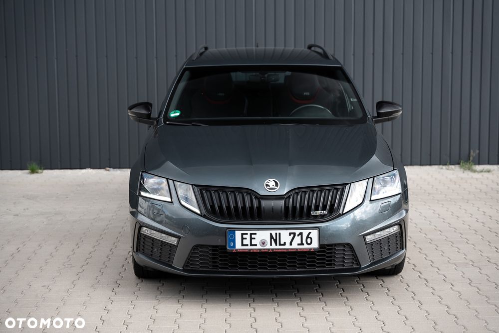 Skoda Octavia 2.0 TDI RS DSG - 2