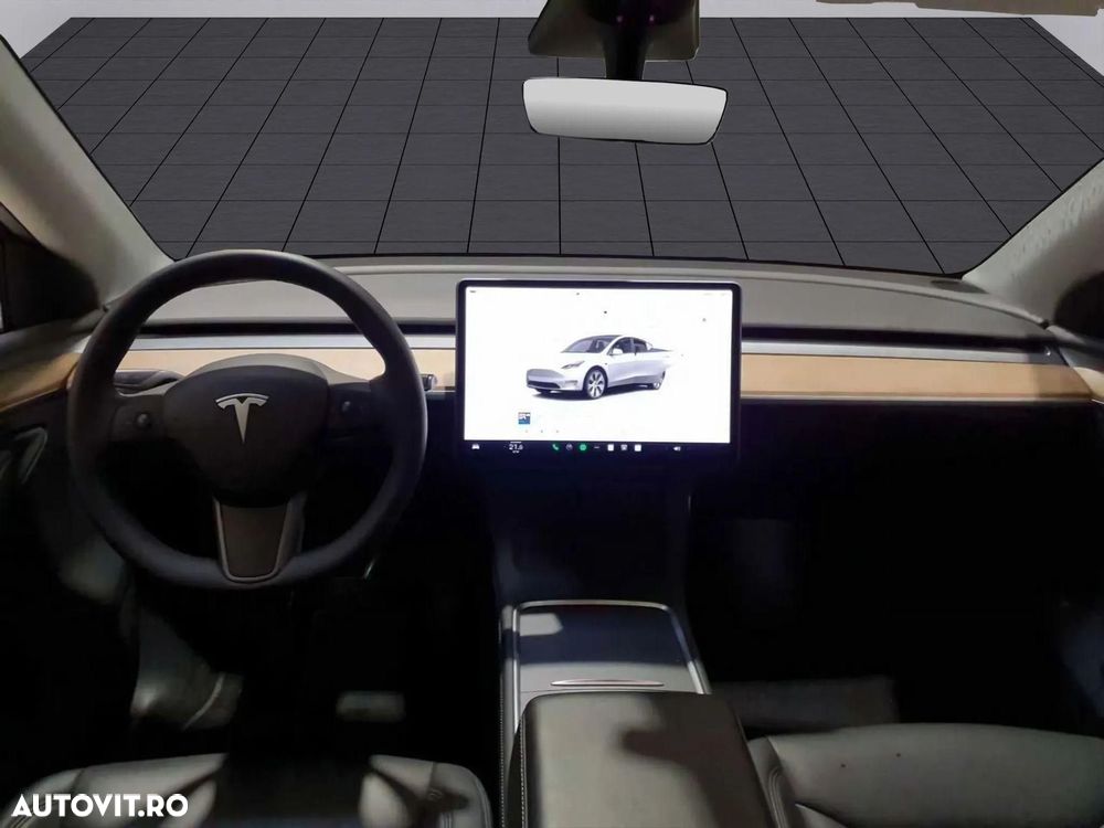 Tesla Model Y Long Range Dual Motor AWD - 2