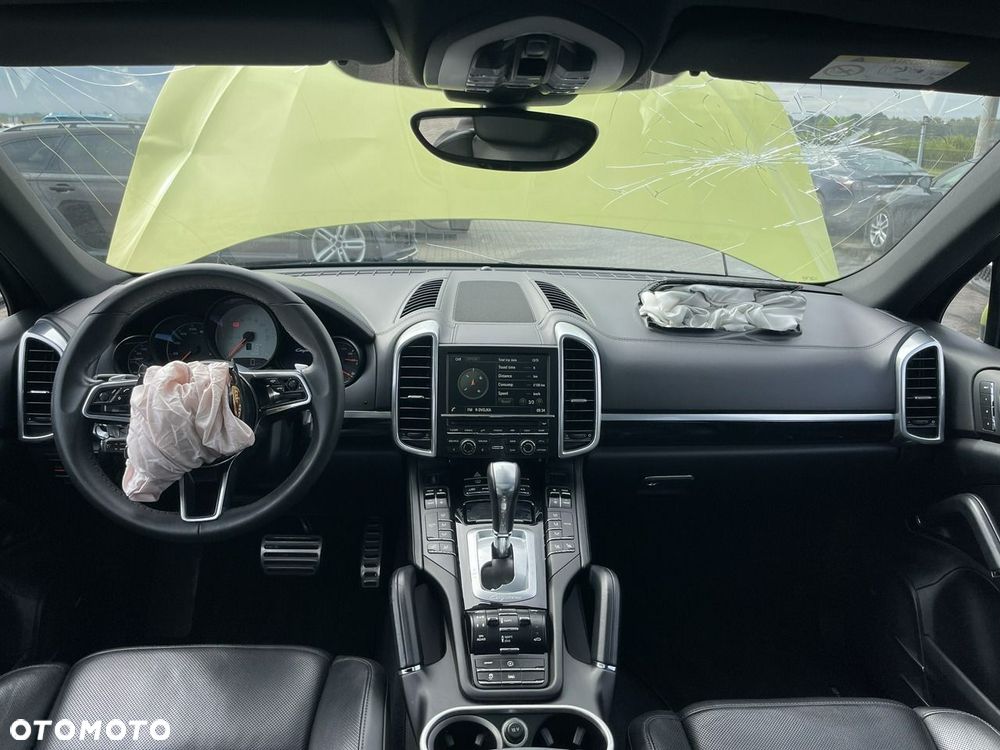 Porsche Cayenne S Diesel Platinum Edition - 8