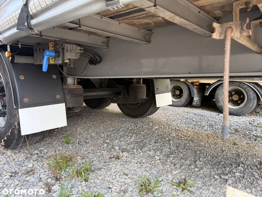 Fruehauf FRUEHAUF / SAF INTRAX / PODNOSZONA OŚ / STANDARD / PODŁOGA SZYNA DESKA / STAN BDB / / / - 17