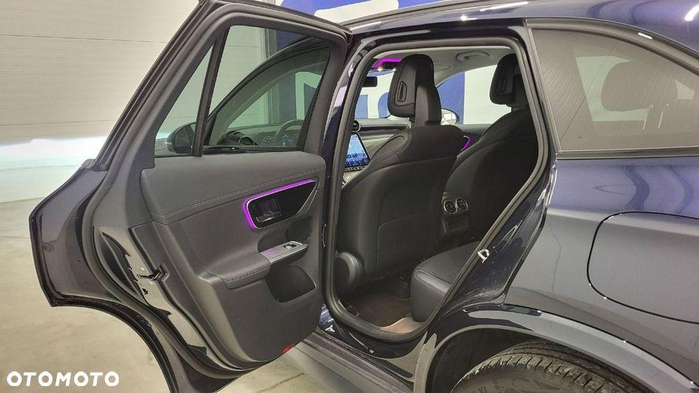 Mercedes-Benz GLC - 21