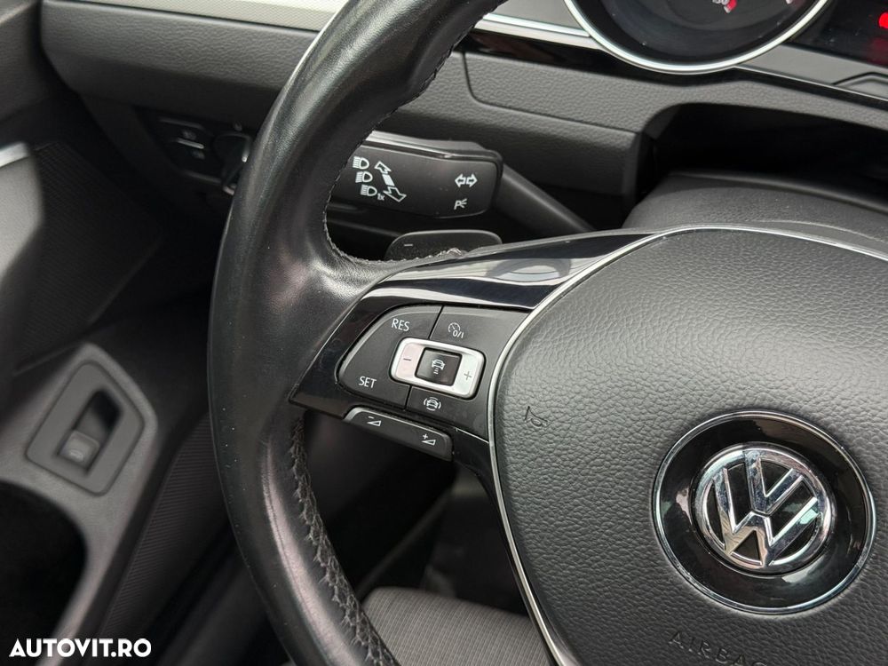 Volkswagen Passat - 14