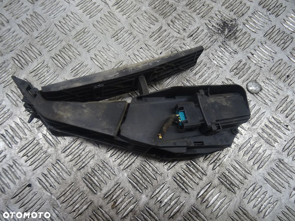BMW E87 04-07 2.0B PEDAŁ POTENCJOMETR GAZU 747665-00 - 3