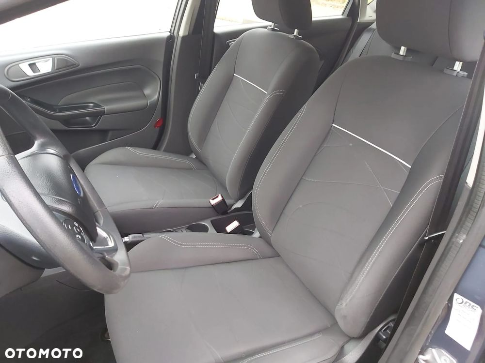 Ford Fiesta 1.5 TDCi Ambiente - 11