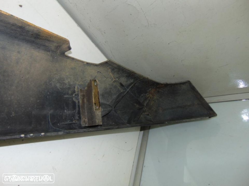 Mercedes furgao 208 d  ou séries 200 300 400 e 600 pára-choques 2 - 8