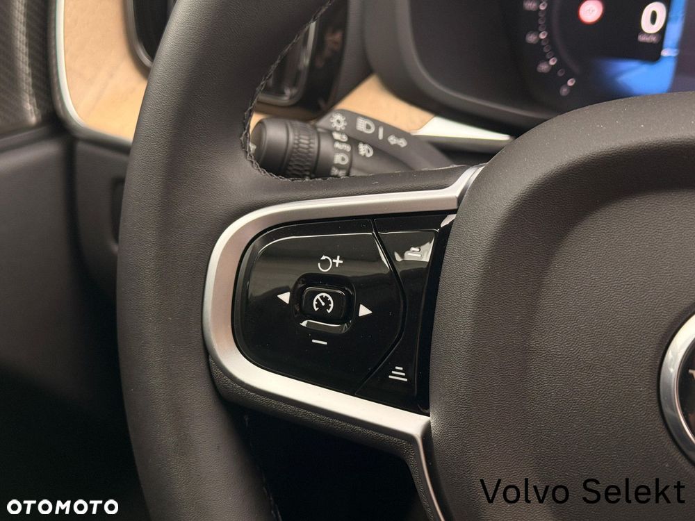 Volvo XC 60 - 21
