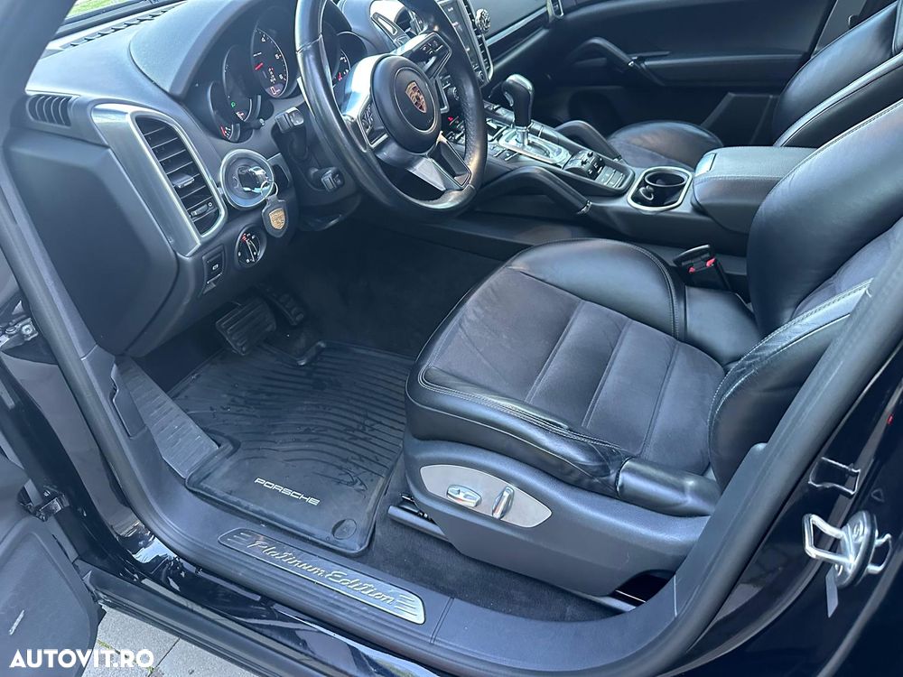 Porsche Cayenne Platinum Edition - 10
