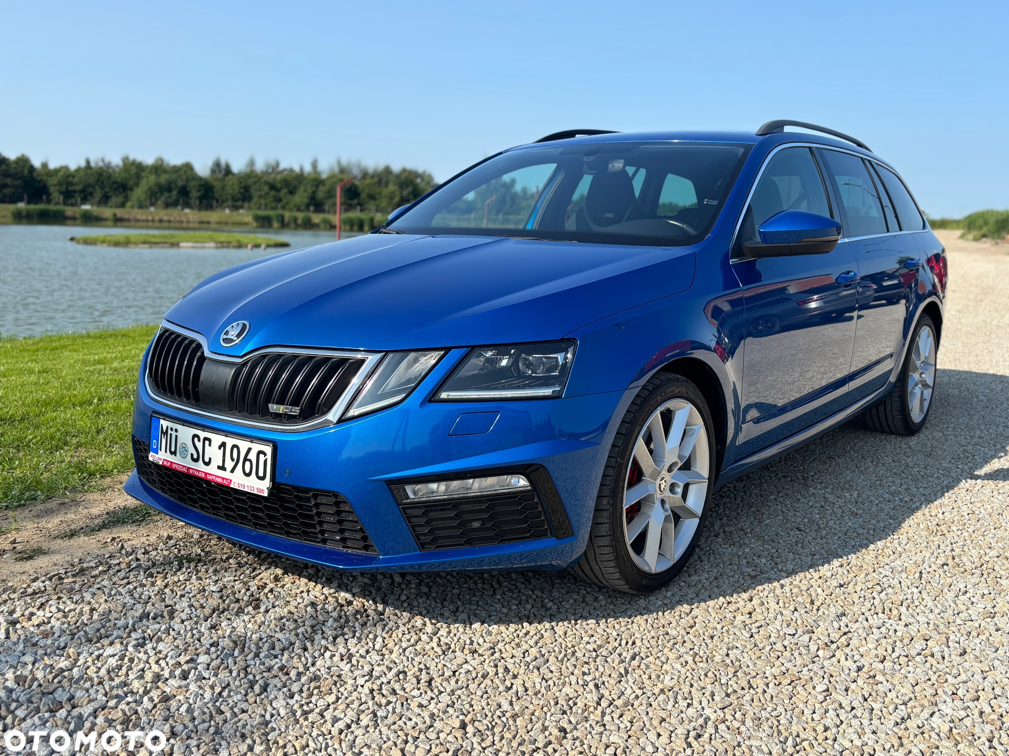Skoda Octavia Combi 2.0 TDI (Green tec) RS - 11