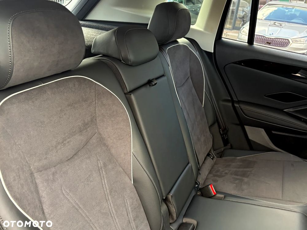 Volkswagen Tiguan 2.0 TDI Elegance DSG - 17