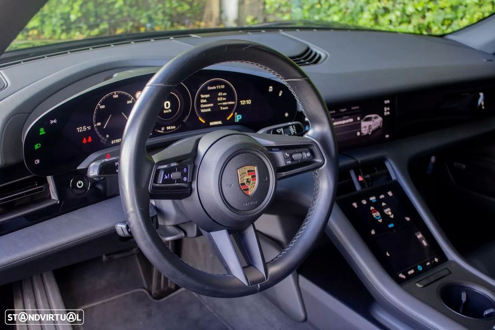 Porsche Taycan 4 Black Edition - 12