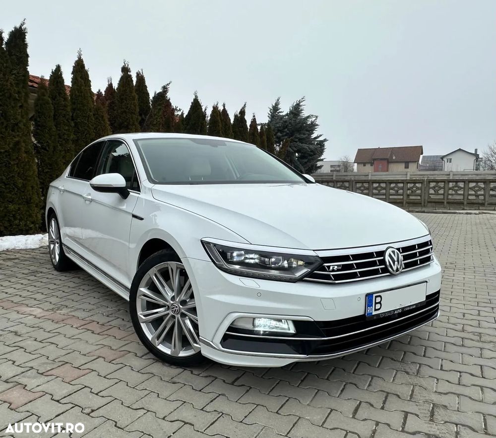 Volkswagen Passat - 1