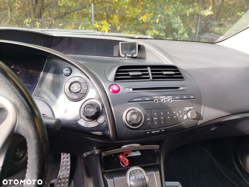 Honda Civic 1.8 Executive - 17