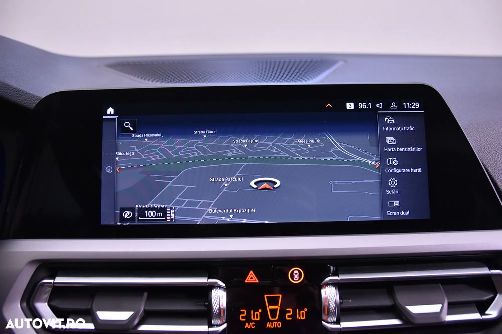 BMW Seria 3 318d Touring Aut. - 25