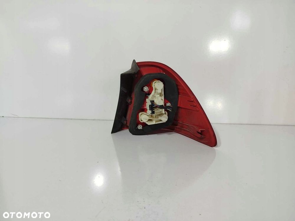 LAMPA LEWA TYLNA TYŁ BMW 3 E91 - 2