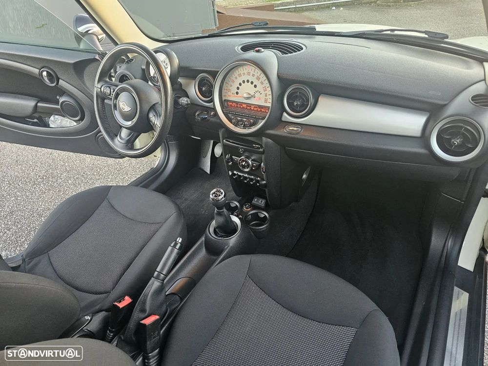 MINI 3 Portas One - 7