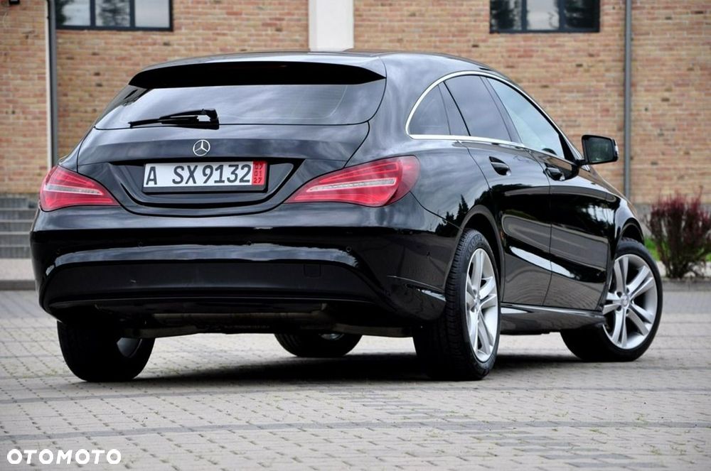 Mercedes-Benz CLA - 12