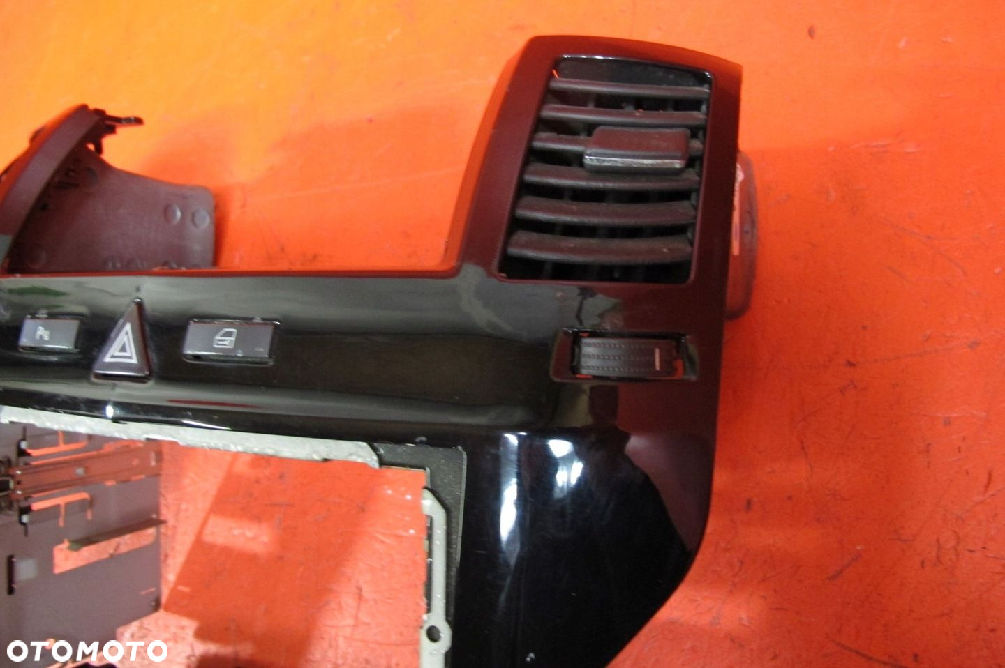 OPEL ZAFIRA B 2 II LIFT PANEL RAMKA RADIA ŚRODKOWA KONSOLI KRATKI NAWIEWU - 4