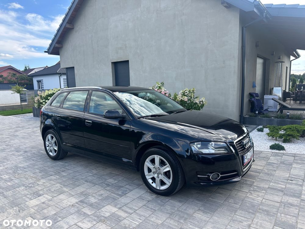 Audi A3 Sportback 1.6 TDI DPF Ambiente - 22