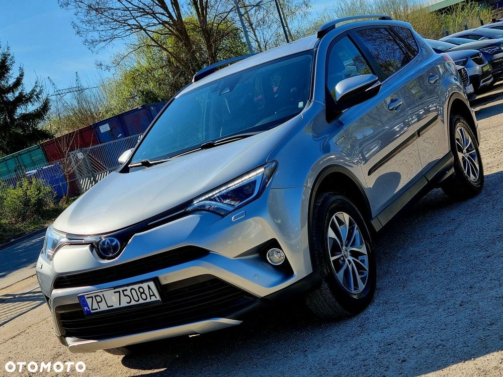 Toyota RAV4 - 1