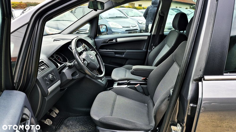Opel Zafira 1.8 Cosmo EU5 - 30
