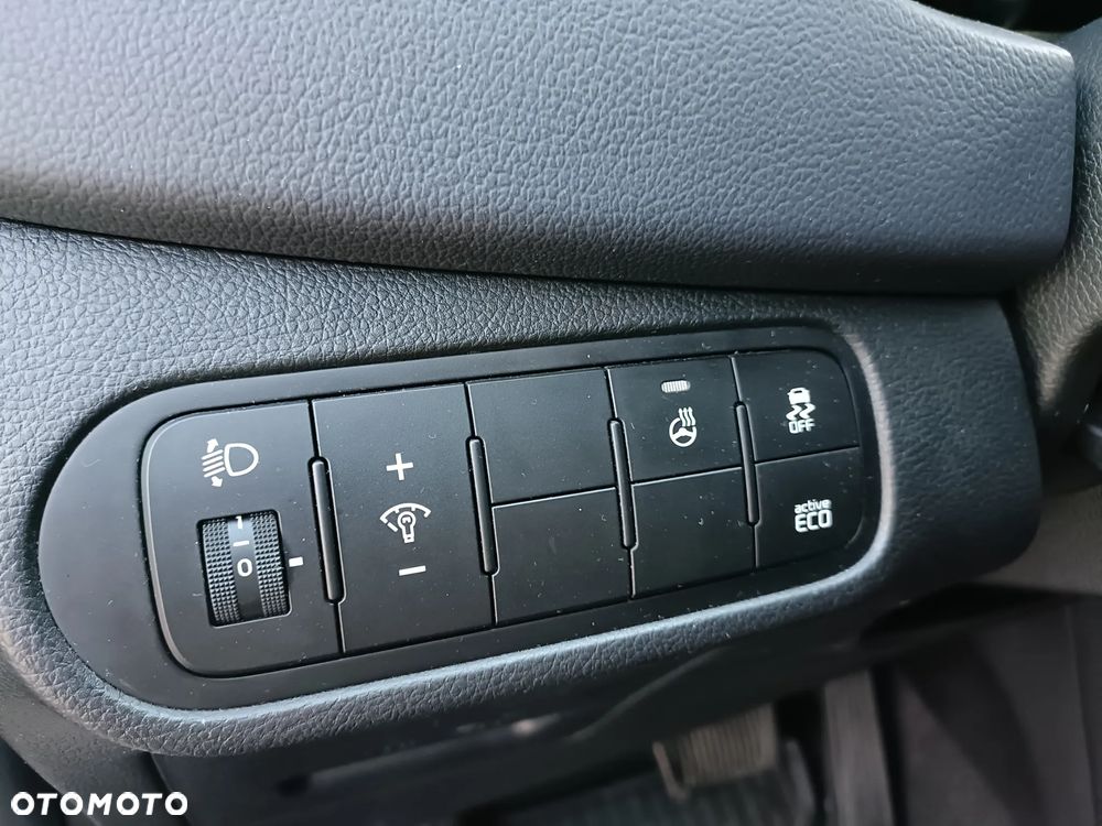 Kia Carens 2.0 GDI L - 23