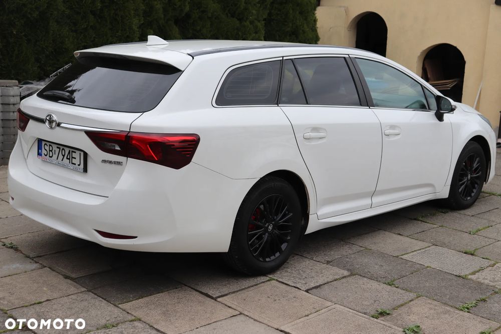 Toyota Avensis 1.8 Premium - 14