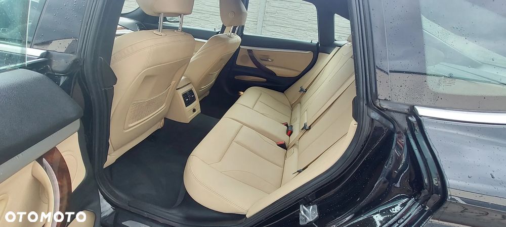BMW 3GT 330i xDrive Sport Line - 14