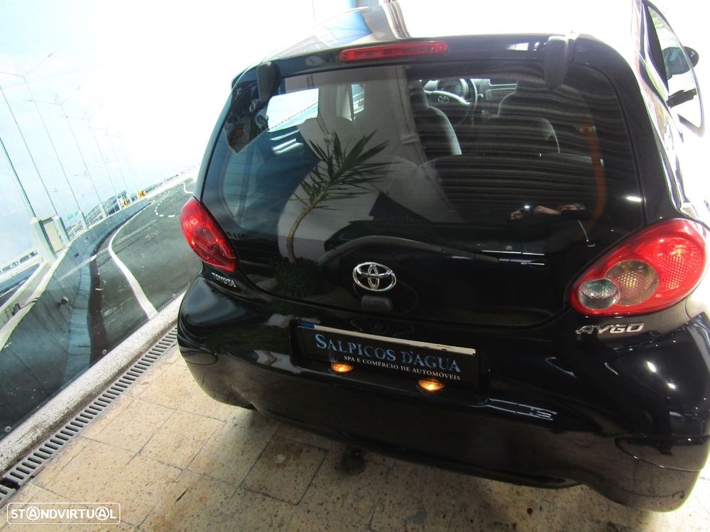 Toyota Aygo 1.0 + AC - 8