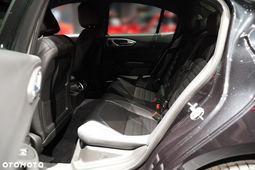 Alfa Romeo Giulia 2.0 Turbo Veloce Q4 - 9