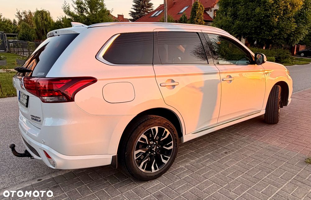 Mitsubishi Outlander 2.0 Instyle Navi 4WD CVT - 6