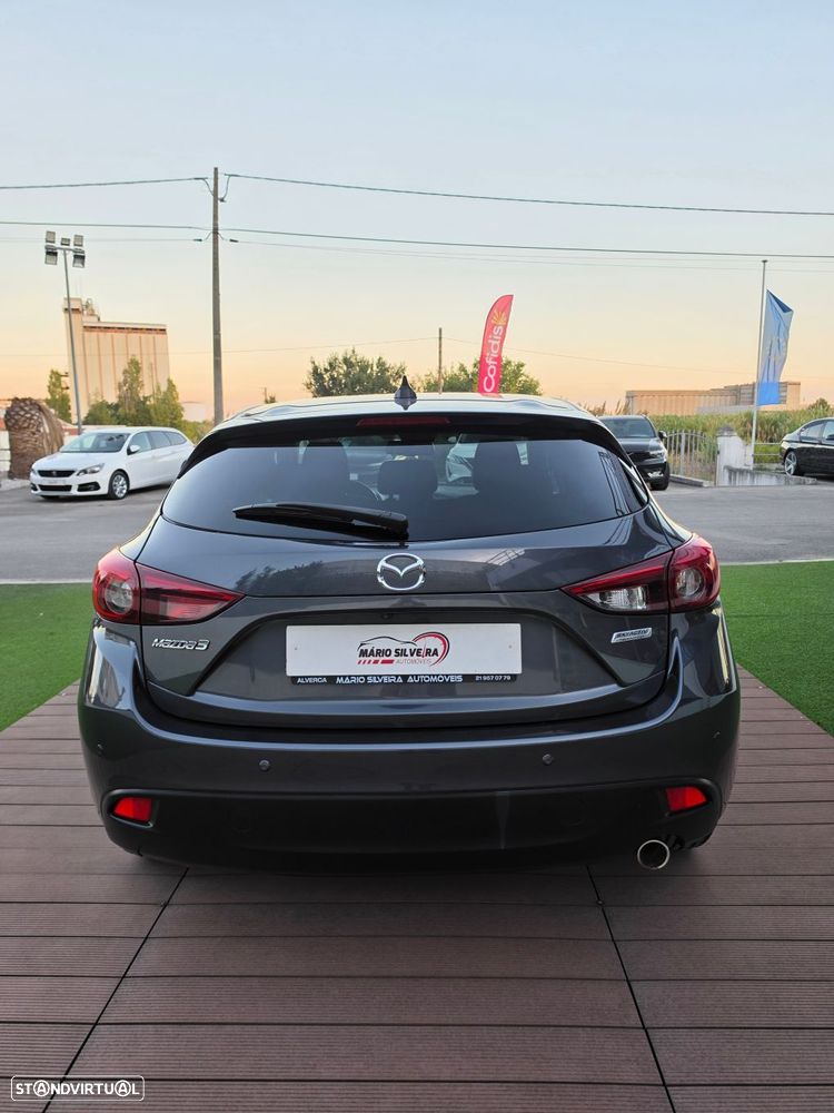 Mazda 3 Hatchback 1.5 Sky-D Excellence Navi - 22