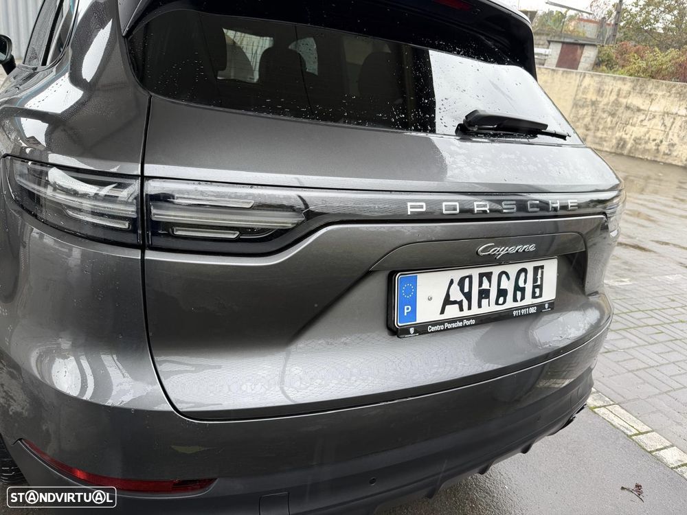 Porsche Cayenne Coupé E-Hybrid Platinum Edition - 4