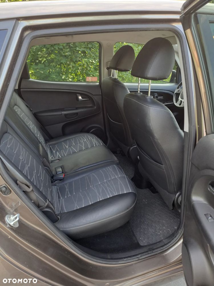 Kia Venga 1.6 Business Line - 24