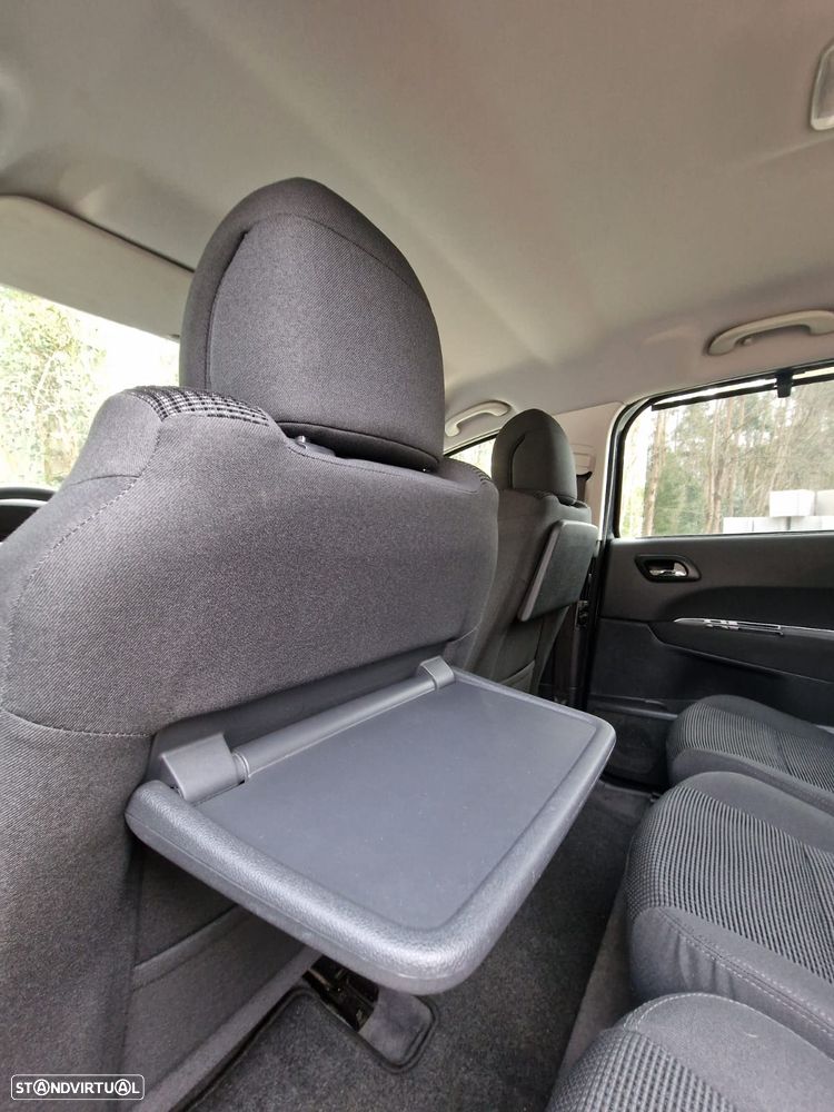 Peugeot 5008 1.6 HDi Executive JLL17 - 15