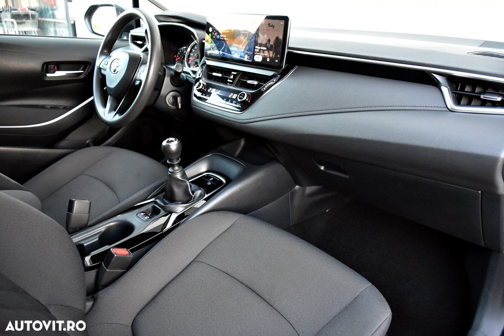 Toyota Corolla 1.6 Dynamic Plus - 19